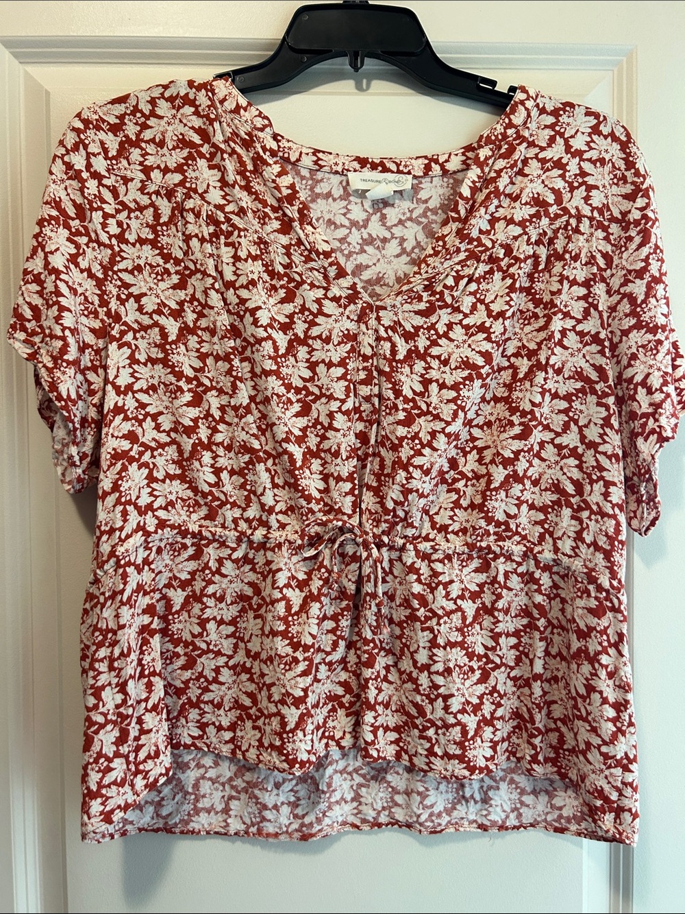 Treasure & Bond Rust and White Floral V-Neck Tie-Front Blouse